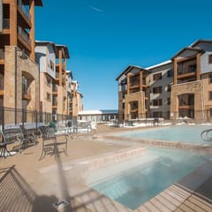 Ski-in/Ski-out, Canyons, Silverado, King, Hot tub, Free Coffee Bar, 128A