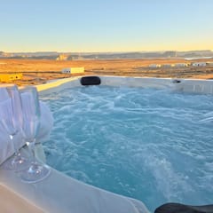Lake Powell Views, Hot Tub, Game Room, Kayaks