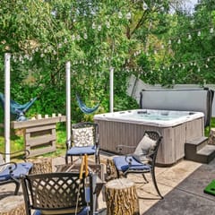 Cabin Spa! -Hot Tub, Sauna, Gym, Game Rm, Fire Pit