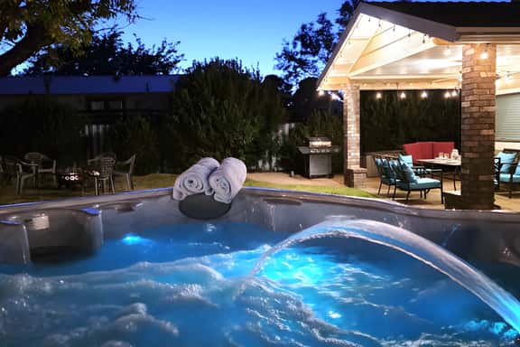 Hot Tub, Pool Table, Swing Sets, Theater, Kayaks - Image 1