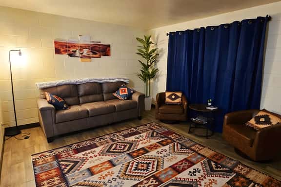 Page 1Bd, 1Ba King, Brkfst, Boat Parking, Washer/Dryer, Sleeps 4, BBQ, Unit 125 - Image 1
