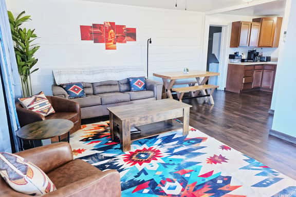 Page 3Bd, 1Ba, King, Brkfst, Boat Parking, Washer/Dryer, Sleeps 11, BBQ, Unit 127 - Image 1