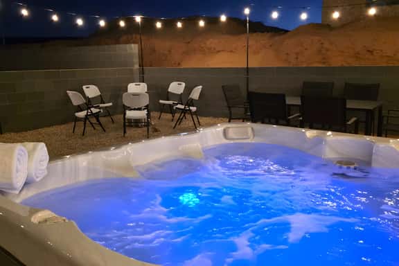 Hot Tub, Kayaks, Game Room, Boat Parking, Fire Pit, King, WD - Image 1
