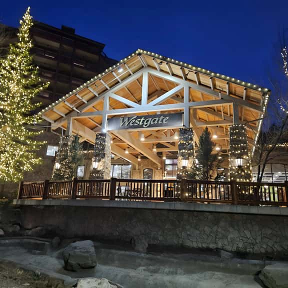 Ski in and Ski-out, Canyons, Westgate, King, Hot tub, Free Brkfst, 3918 - Image 1