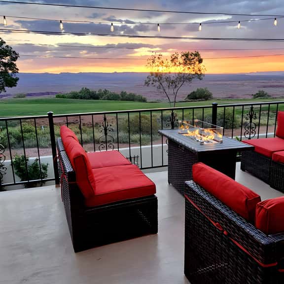 Cliff House, Views, Hot Tub, 4BR, Sleeps 16, Boat Parking, Kayaks, SUPs, Brkfst, Pool Table, Fire Pit, Golf, Air Hockey, Ping Pong, Foosball, - Image 1