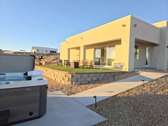 Lake Powell Views, Hot Tub, Game Room, Kayaks