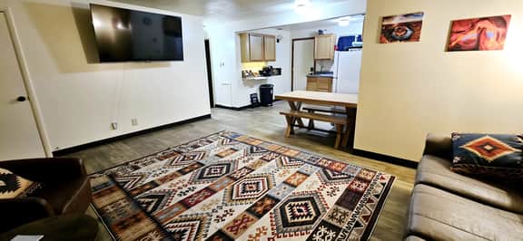 Page 1Bd, 1Ba King, Brkfst, Boat Parking, Washer/Dryer, Sleeps 4, BBQ, Unit 125
