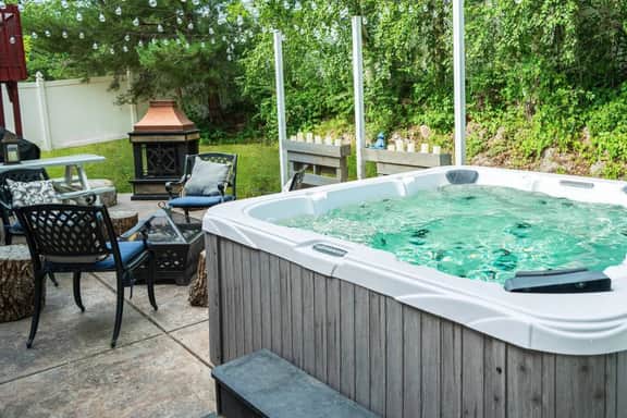 Cabin spa! Hot tub, sauna, gym, game rm, fire pit - Image 2