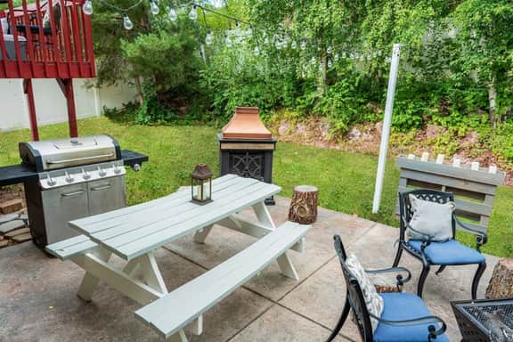Cabin spa! Hot tub, sauna, gym, game rm, fire pit - Image 5