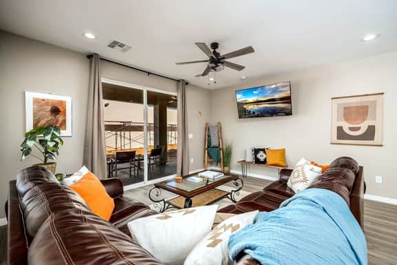 Hot Tub, Game Room w/ Pool & Ping Pong, Sleeps 14 - Image 4
