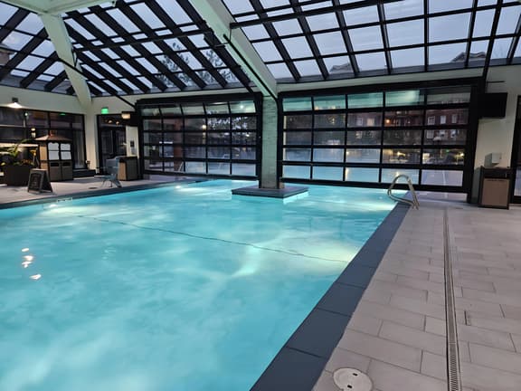 Ski in and Ski-out, Canyons, Westgate, King, Hot tub, Free Brkfst, 3918