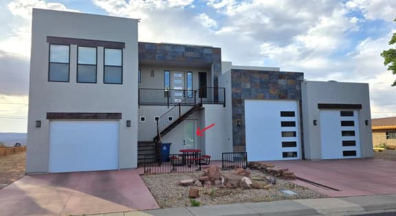 Private, Modern Casita, Coffee Bar, (No Kitchen)