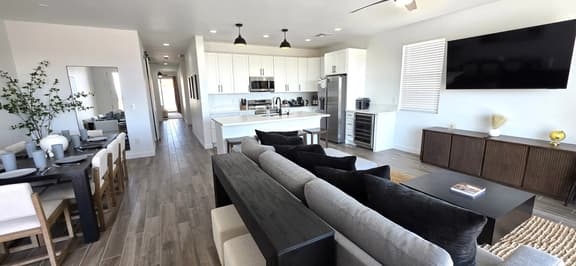 Lake Views, Game Room, Indoor Boat Parking, Large House - Image 1